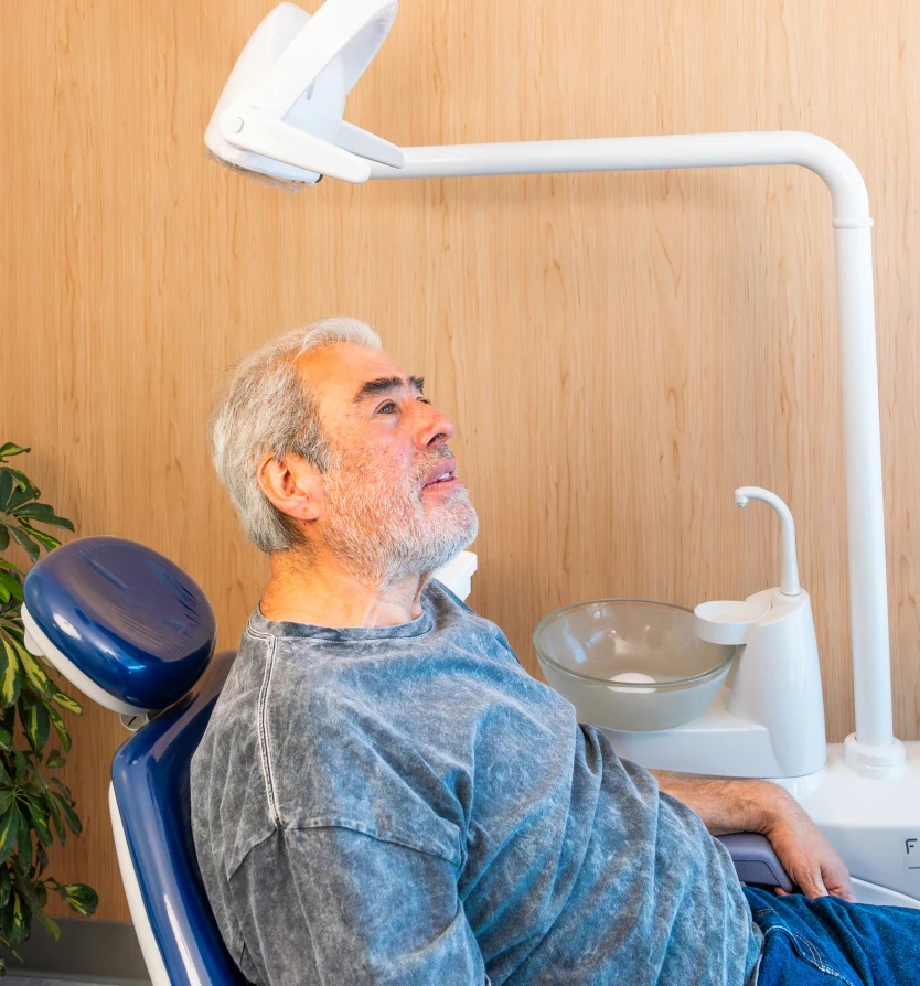 Patient seated in the treatment chair at hisonrisa in Roma Sur.